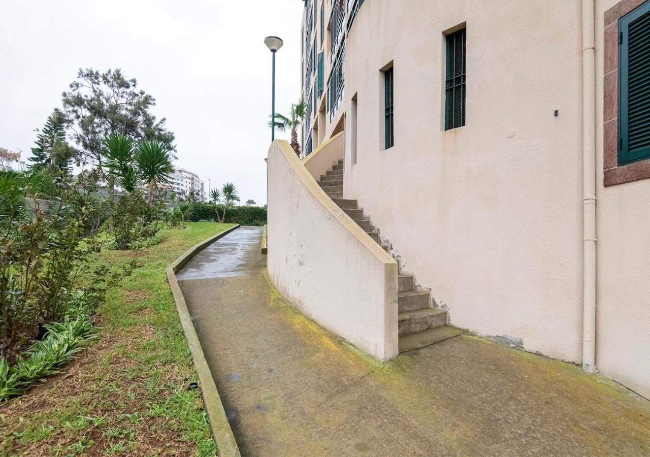 Appartement Lovely 1-bedroom With Parking Ocean View